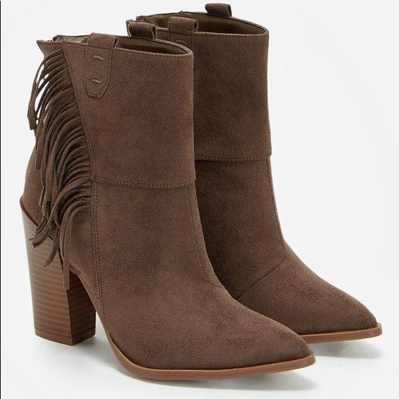 ***LAST PAIR*** Brown Fringe Heeled Bootie Sz8 NIB - Picture 4 of 5